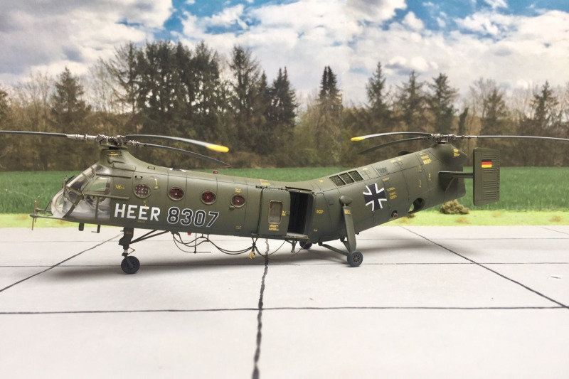 Vertol H-21C „fliegende Banane“