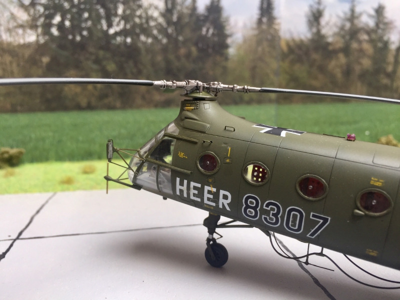 Vertol H-21C „fliegende Banane“