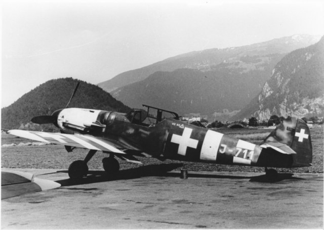 Die J-711 diente als Vorbild für das Modell / Interlaken 1945
