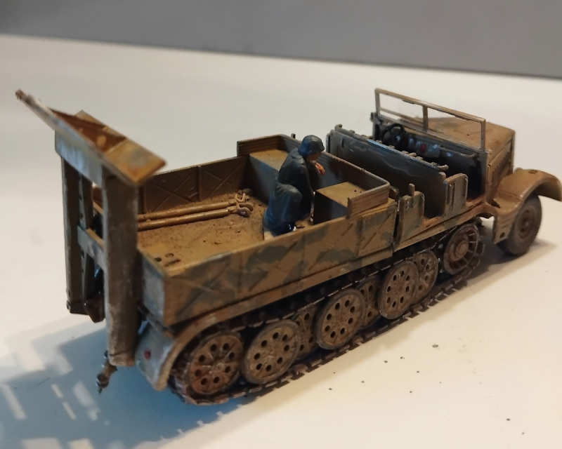Sd.Kfz. 9 mit Erdsporn