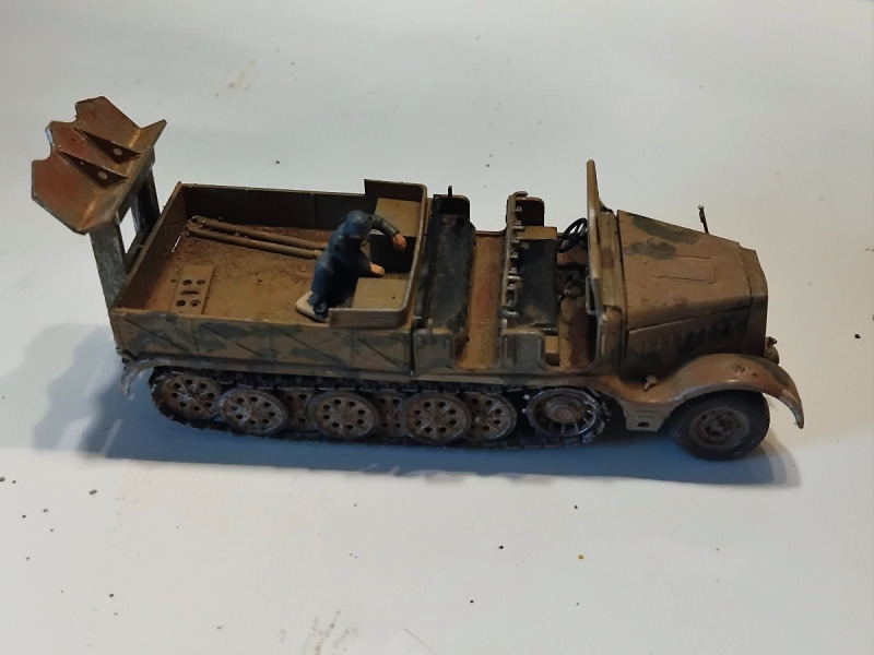 Sd.Kfz. 9 mit Erdsporn