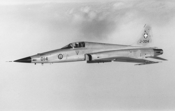 Im Oktober 1978 konnte das erste Einsitzer-Flugzeug F-5E der Truppe übergeben werden.