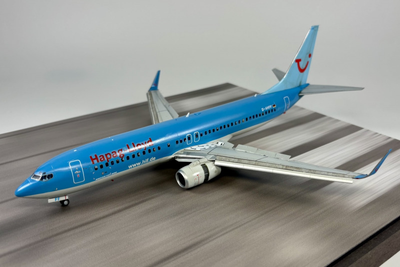 Boeing 737-8K5