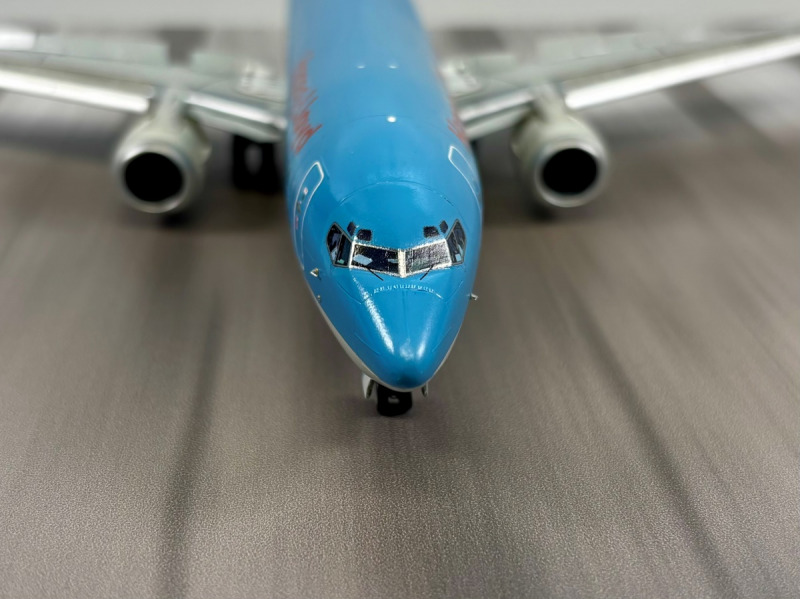 Boeing 737-8K5