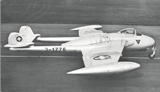 Die Venom DH-112 Mk4 J-1776, noch ohne Tarnbemalung