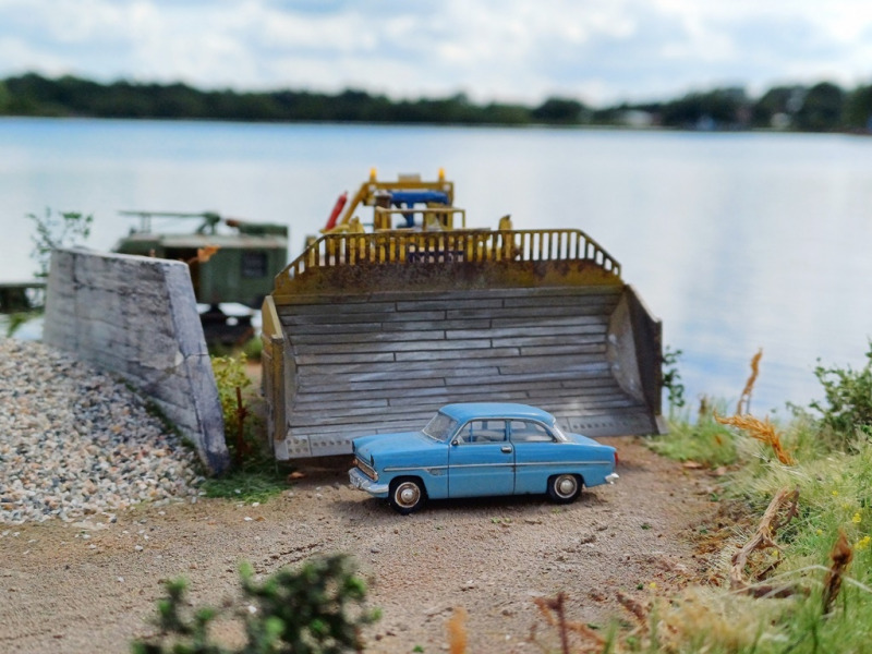 Der Ford Taunus hätte viel Platz auf dem Räumschild