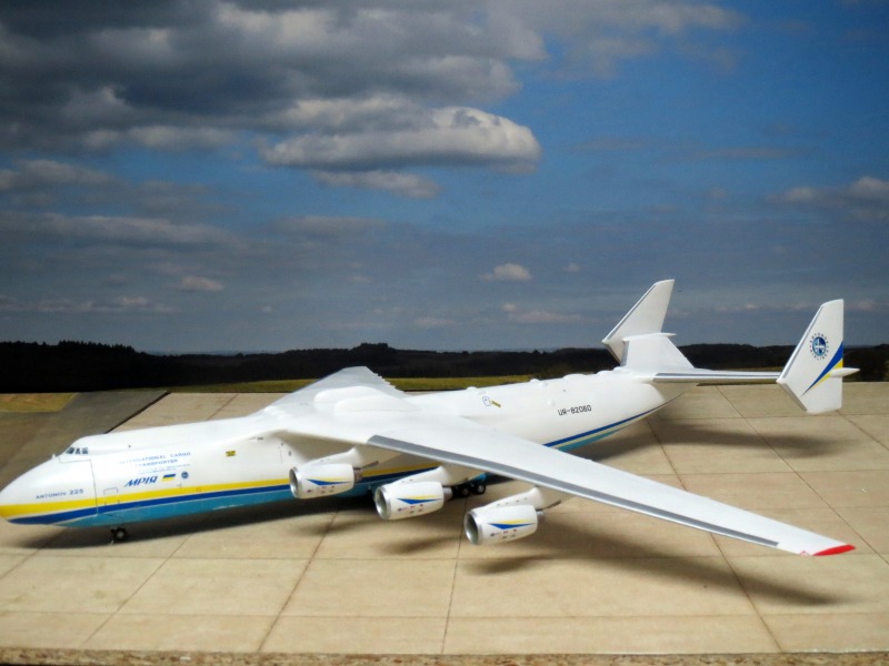 Antonow An-225