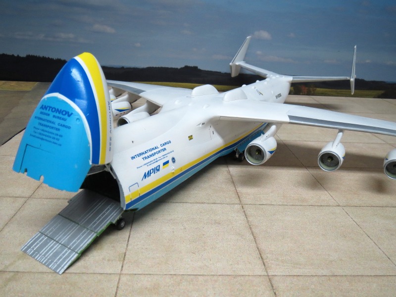 Antonow An-225