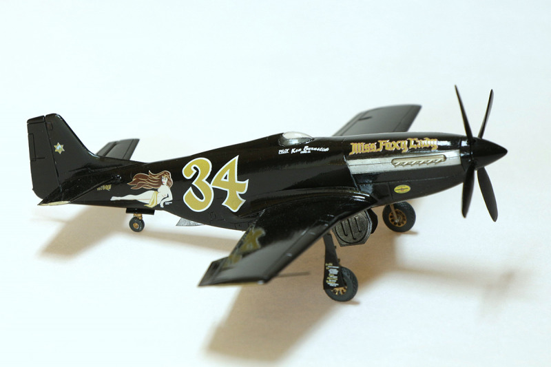 Race Mustang P-51 "Miss Foxy Lady" (Black)