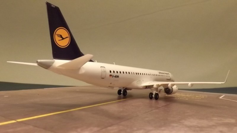 Embraer 195LR