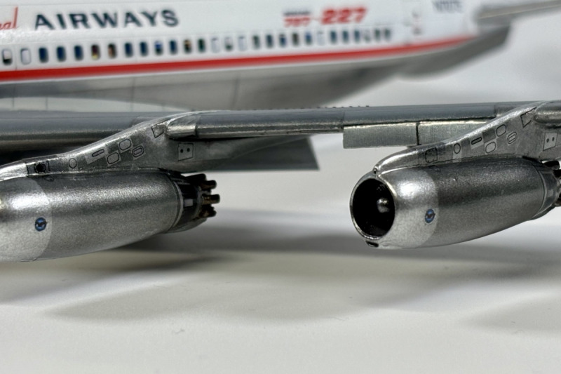 Boeing 707-227