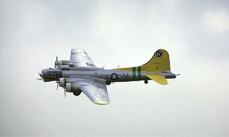 Boeing B-17G 70BO "Milk wagon"