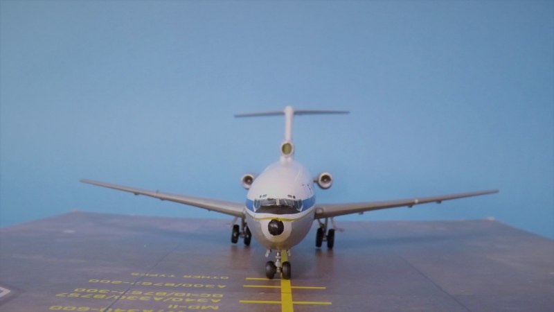 Boeing 727-100