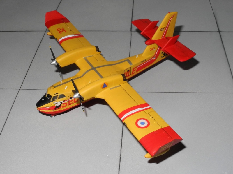 Canadair CL-415