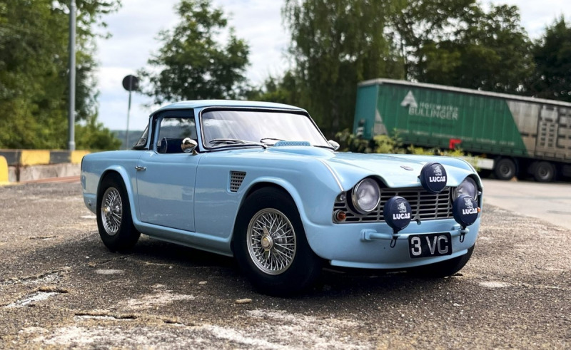 Triumph TR4