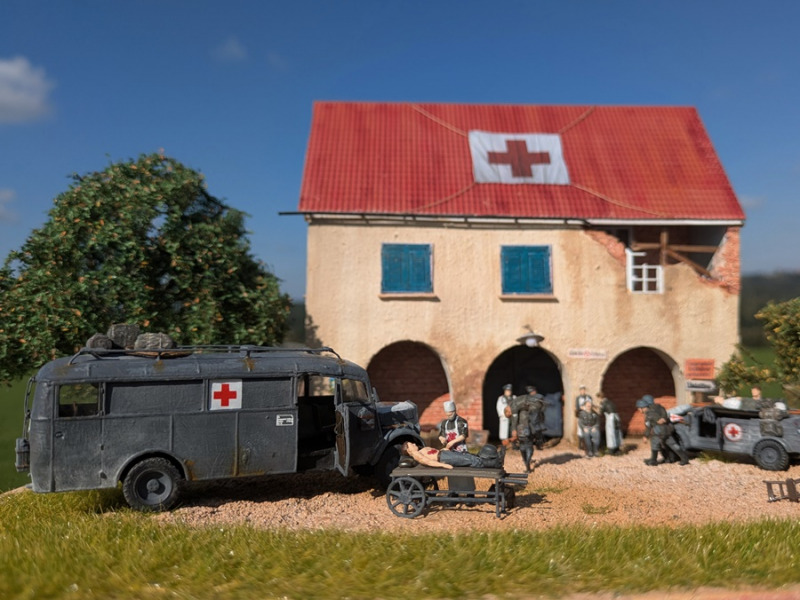 Ein hinter der Front gelegenes Feldlazarett, welches eilig in einer größeren italienischen Villa eingerichtet wurde