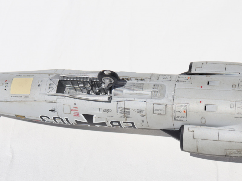 Hier der Bereich, der den von außen sichtbaren Unterschied macht zwischen der F- und der RF-104G