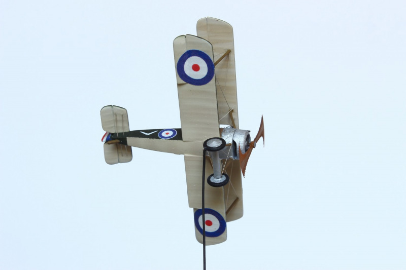 Fokker Dr.I vs Sopwith F.1 Camel