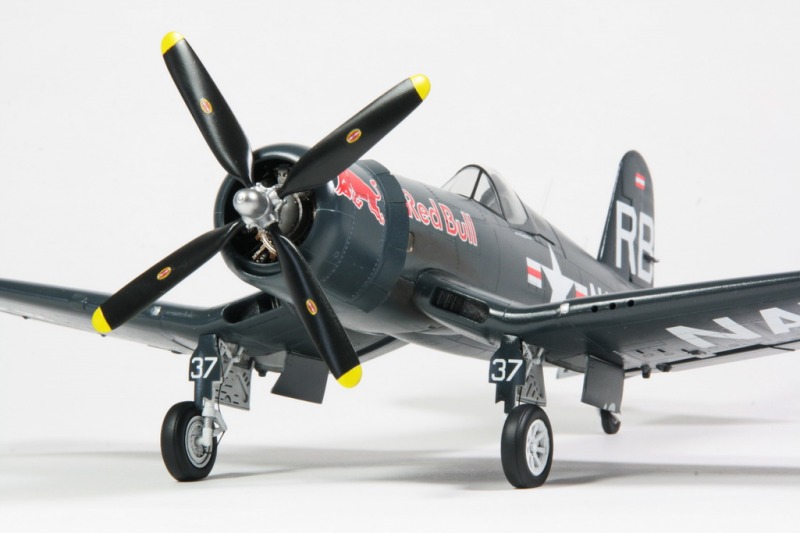 Chance Vought F4U-4 Corsair