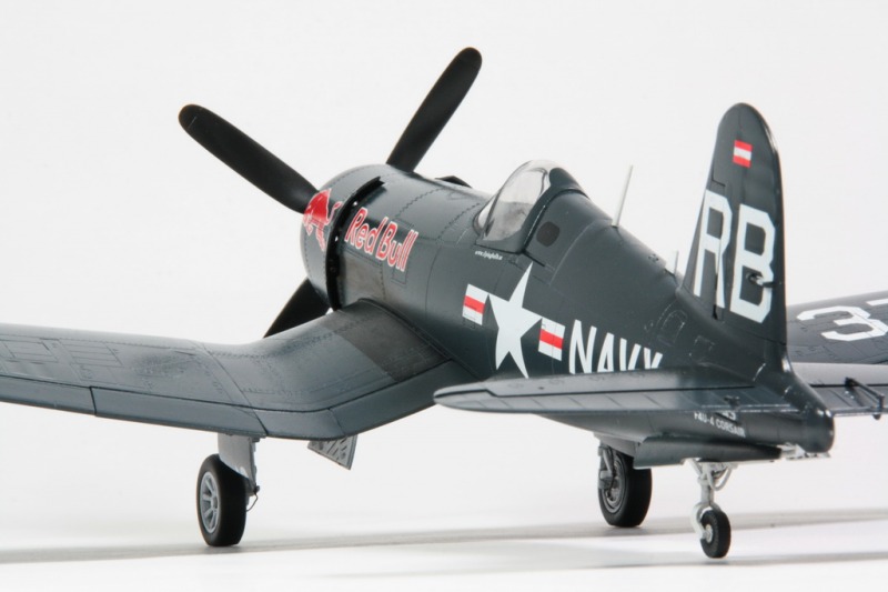 Chance Vought F4U-4 Corsair