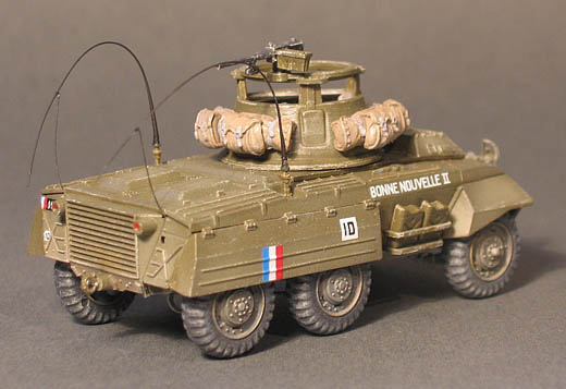 Eigentlich waren die Außenhalterungen nicht für Benzinkanister sonder für M1A1 Panzerminen gedacht..