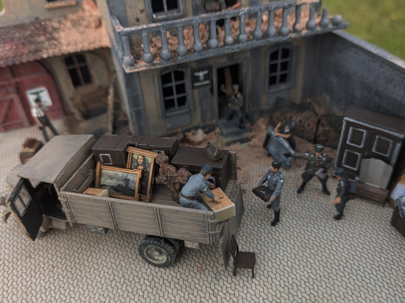 Diese Version wurde als L701 bezeichnet und besaß als auffälligsten Unterschied das sogenannte Einheitsfahrerhaus