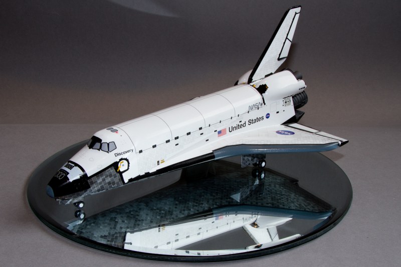 Space Shuttle "Discovery"
