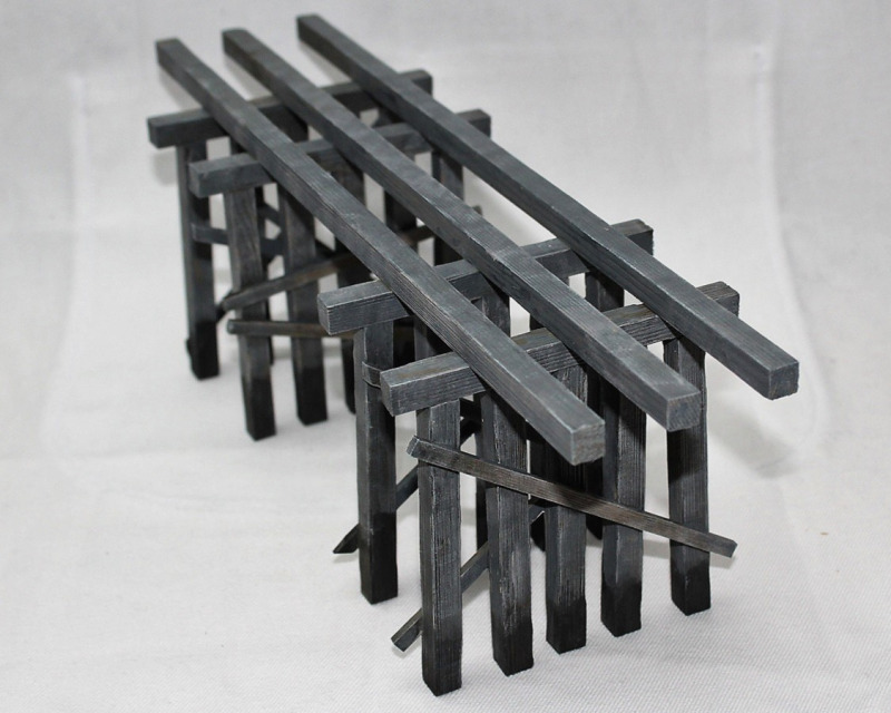 „Holz spricht, bevor es bricht“