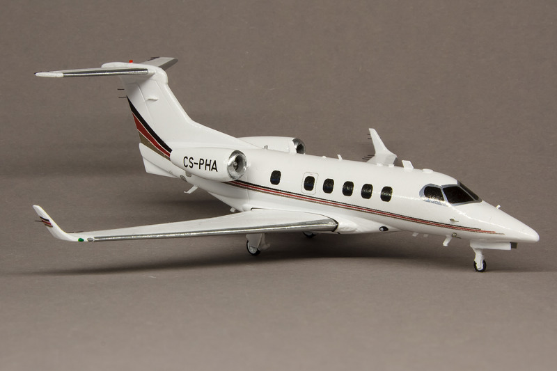 Embraer Phenom 300