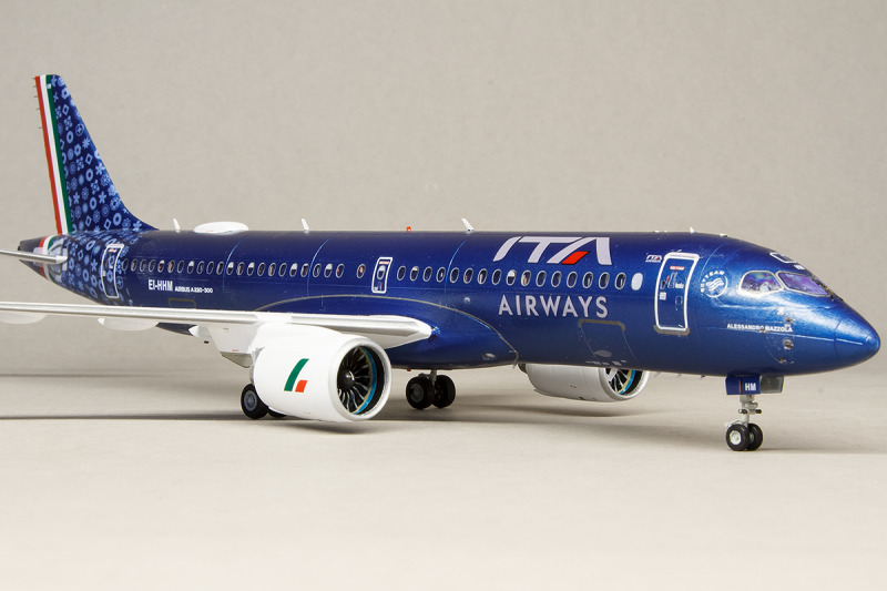 Airbus A220-300