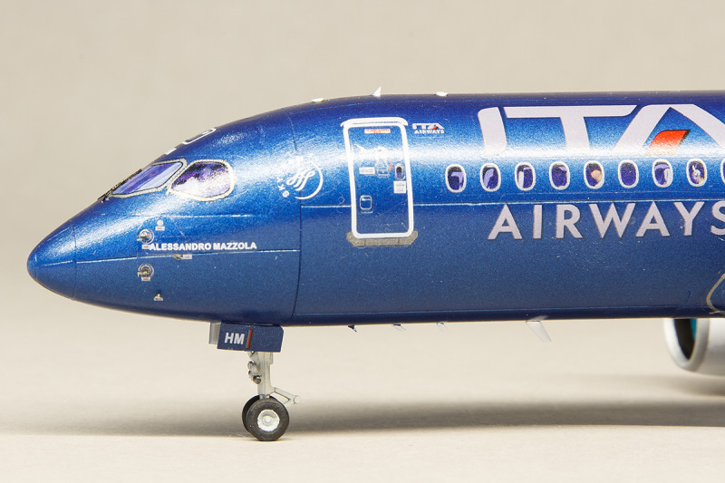 Airbus A220-300