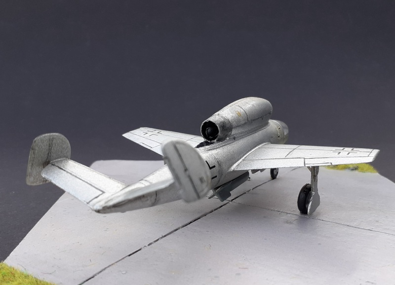 Henschel Hs 132 V1