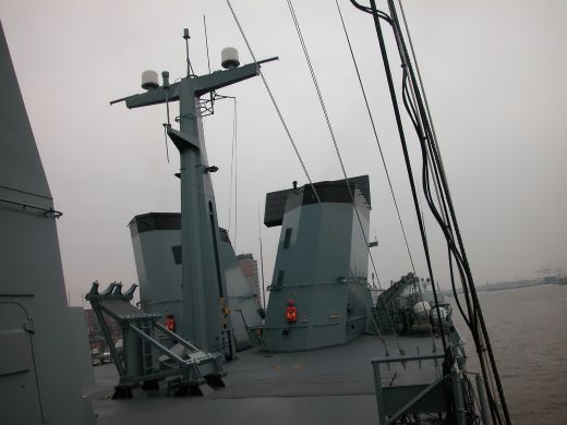 Fregatte Hamburg F220 besucht die Hansestadt