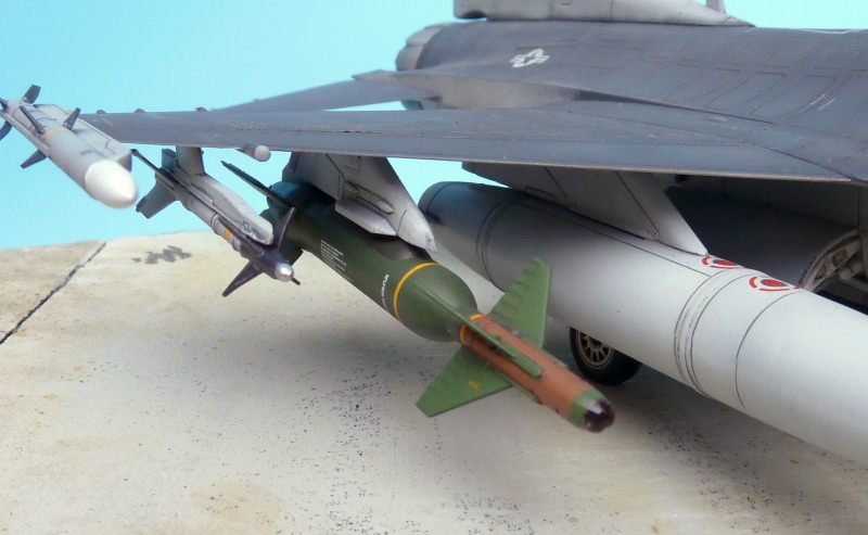General Dynamics F-16DG