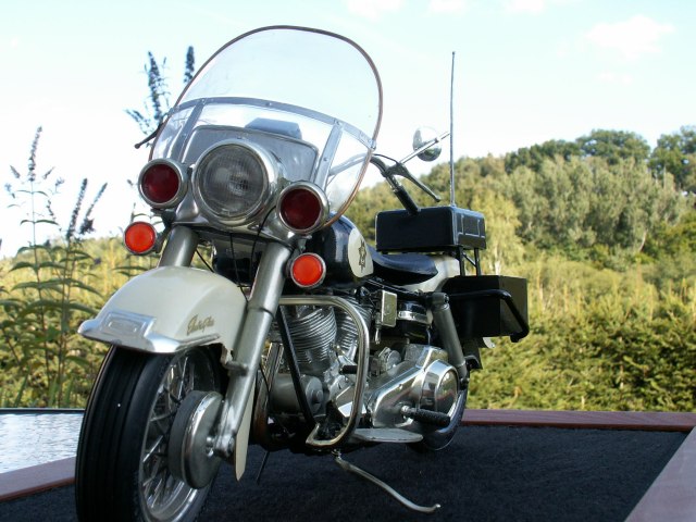 Harley-Davidson FLH Electra Glide