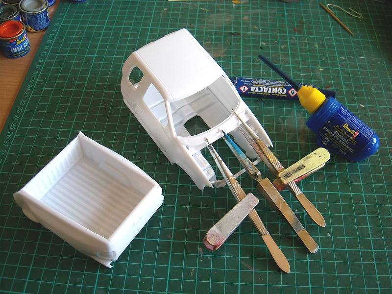 Heckklappe und Firewall wurden vor der Lackierung verbaut 