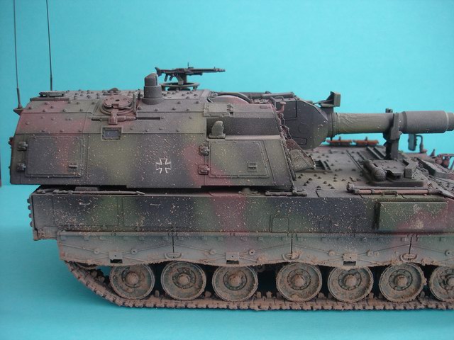 Panzerhaubitze 2000
