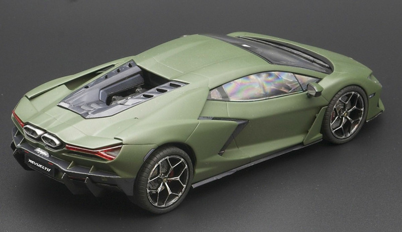 Lamborghini Revuelto