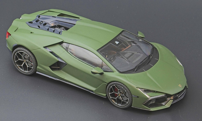 Lamborghini Revuelto