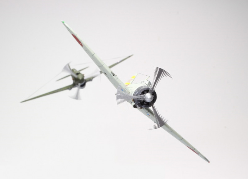 Curtiss P-40B vs Mitsubishi A6M2b Zero