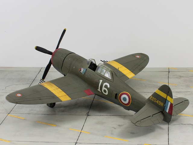 Republic P-47D-21-RE Thunderbolt Razorback