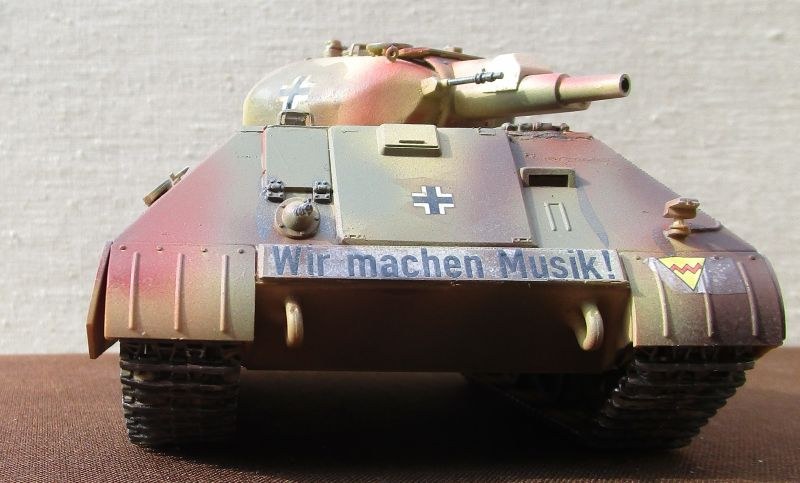 Kleiner schwerer Panzer mit Gußturm