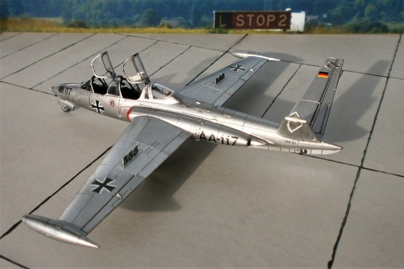 Fouga C.M.170R Magister