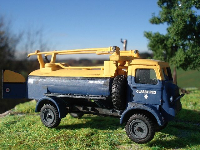 Bedford QL Tankwagen