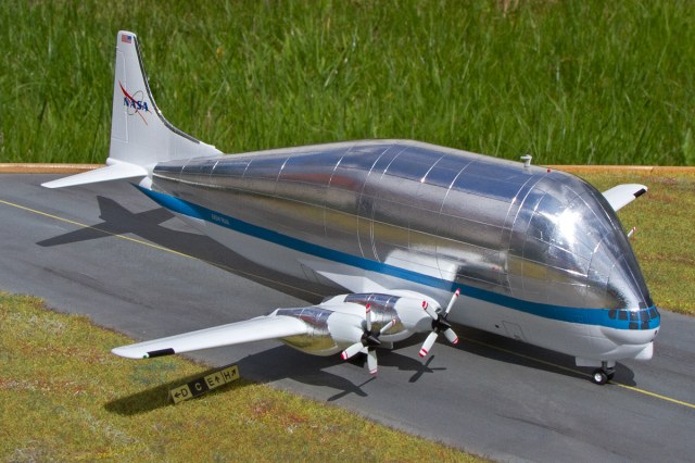 Aero Spacelines 377SGT Super Guppy
