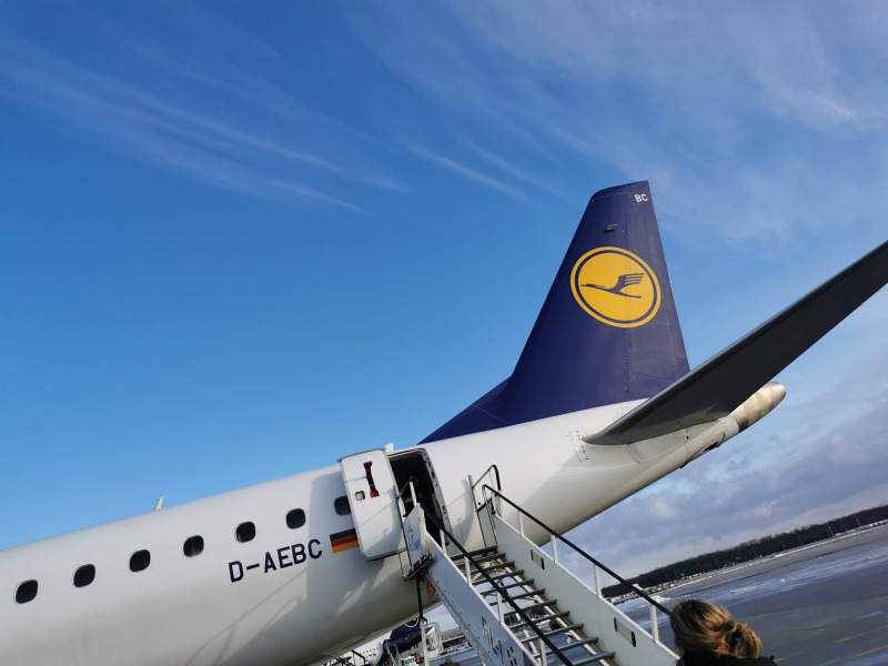 Embraer 195