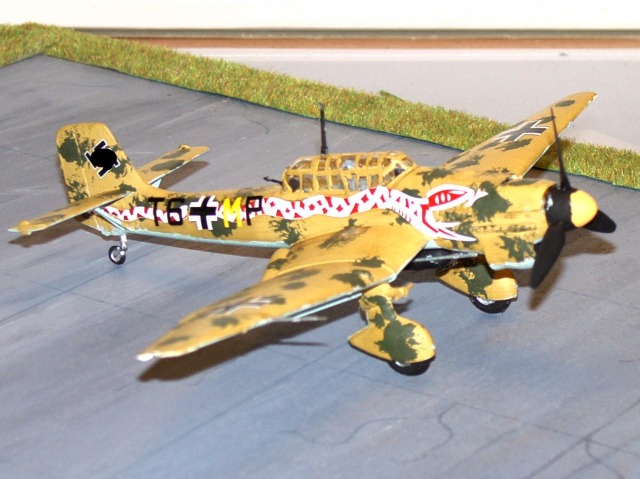 Junkers Ju 87 B-2, Academy 1:72 von Mads Kuiper