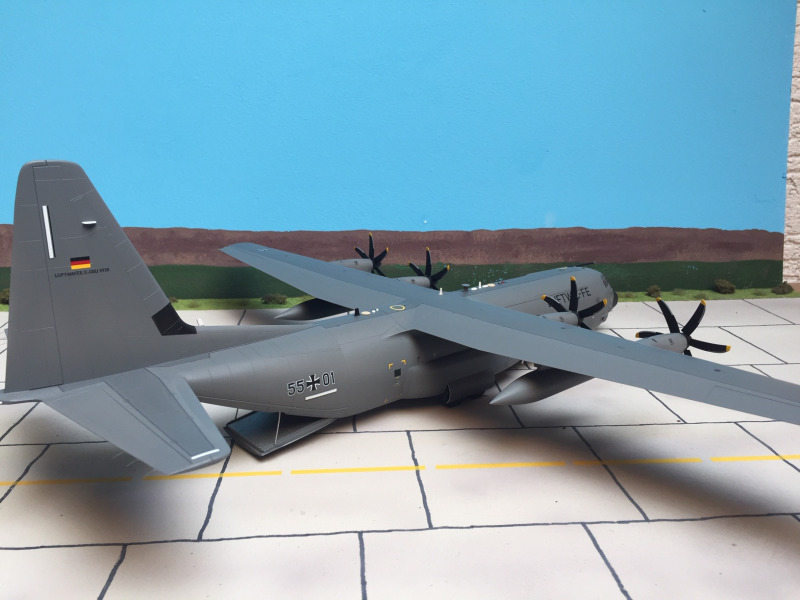 Lockheed Martin C-130J-30 Hercules