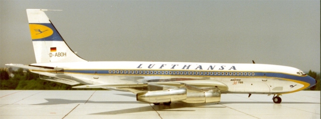 Boeing 720-030B
