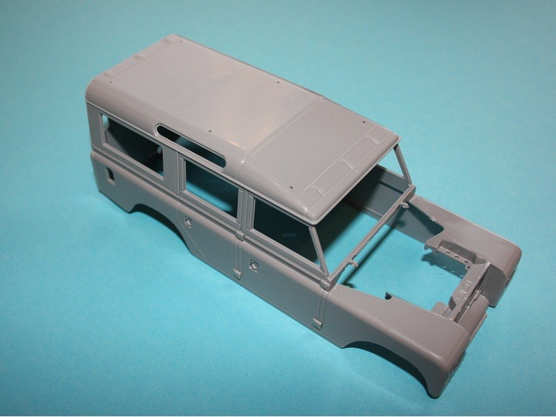 Revell - Land Rover Series III LWB Station Wagon